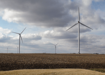 Missouri regulators OK Midwest wind energy power line
